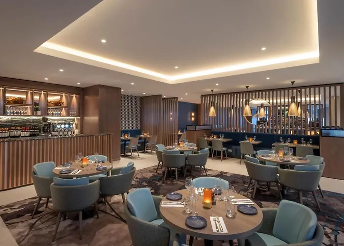 Clayton Cardiff Lane 4*