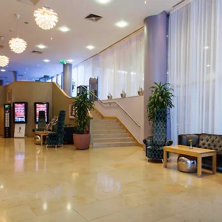 Clayton Cardiff Lane