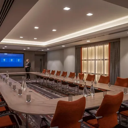 Hotel Clayton Cardiff Lane 4*