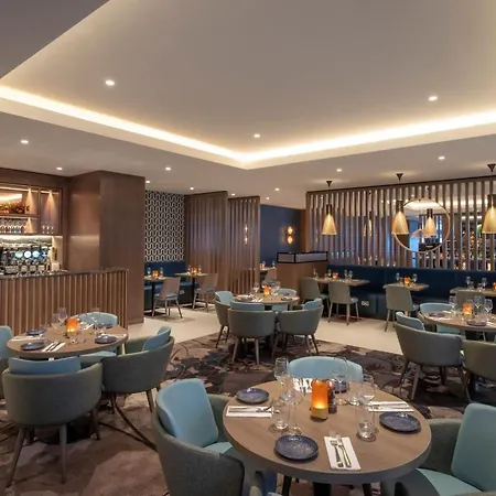 Clayton Cardiff Lane 4*