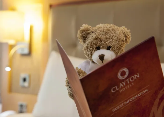 Отель Clayton Cardiff Lane 4*