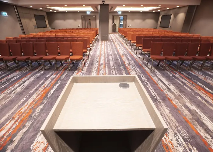 Clayton Cardiff Lane 4*