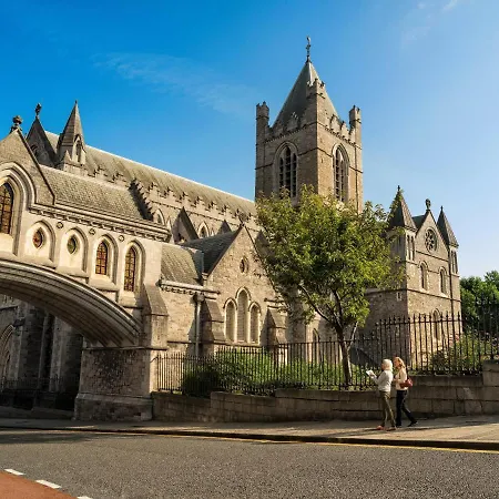 Ξενοδοχείο Clayton Cardiff Lane 4*