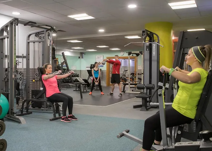 Otel Clayton Cardiff Lane 4*